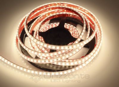 Immagine di Striscia led 5m bianco caldo 3000K 3step 2835 120led/m 12V 9,6W/m, IP65 tubo di silicone estruso bordi pieni interno vuoto